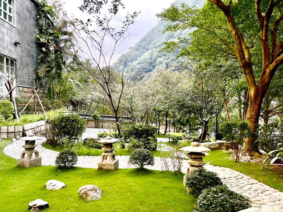 Uni-Resort Ku-Kuan Heping  Buitenkant foto